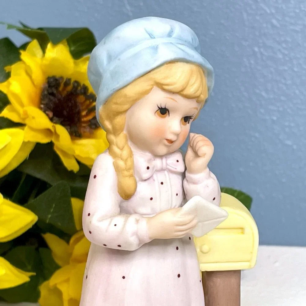 RARE Vintage 1983 New England Collectors Society Lot of 3‎ Porcelain Figurines